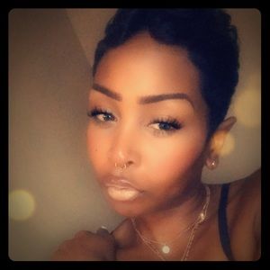 Meet your Posher, Anya